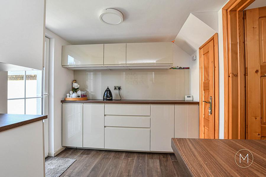 72 Oriel Road