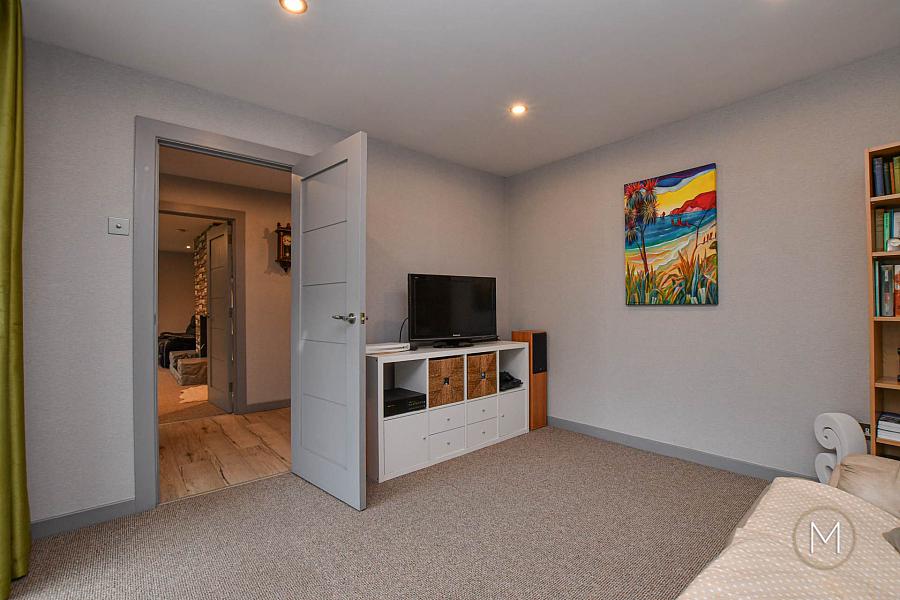 21a Crumlin Road