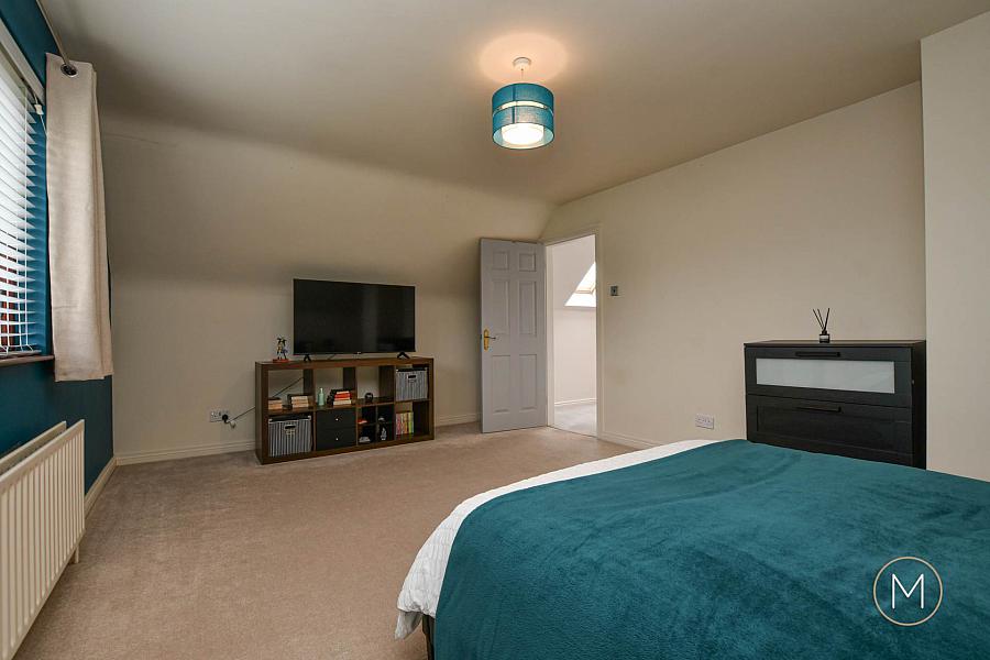 3 Roseville Avenue