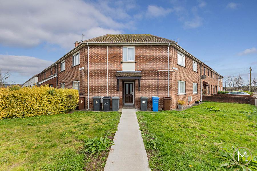 8a Greenview Way