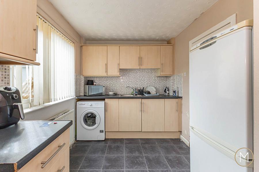 8a Greenview Way