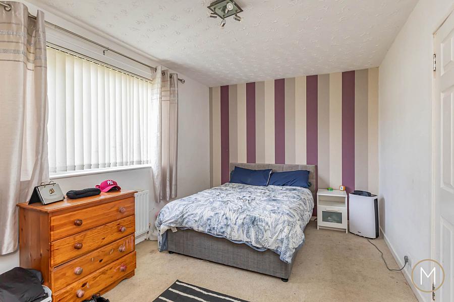8a Greenview Way