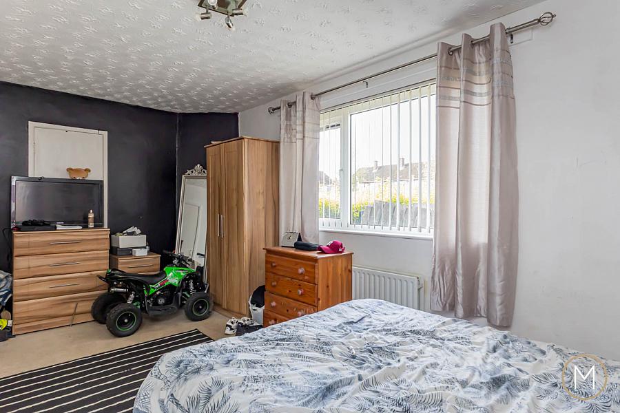8a Greenview Way
