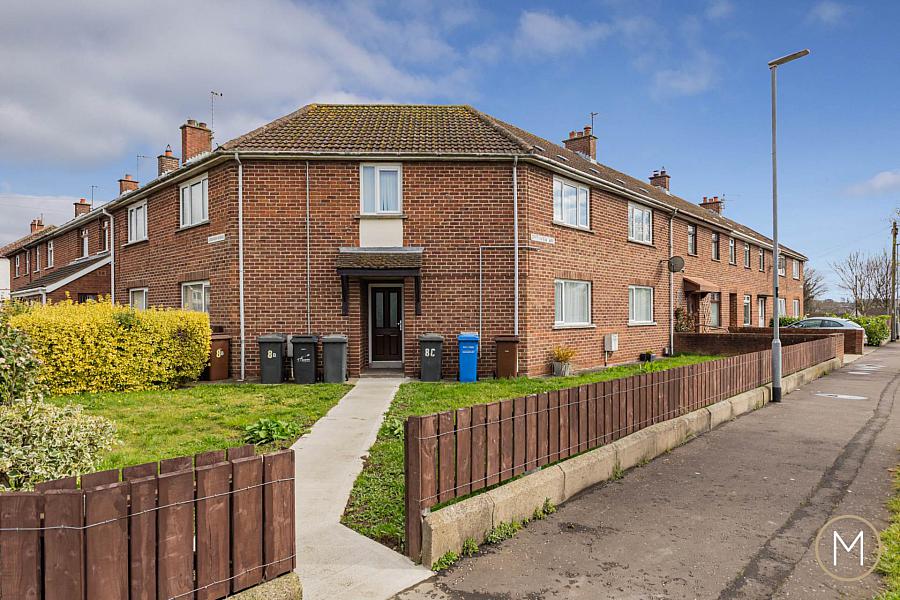 8a Greenview Way