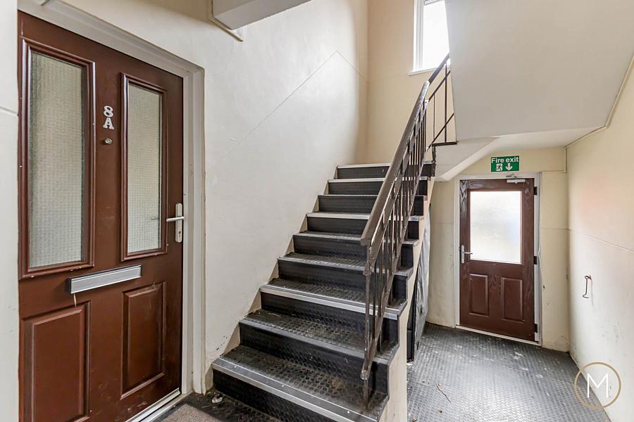 8a Greenview Way