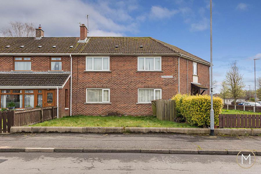 8a Greenview Way