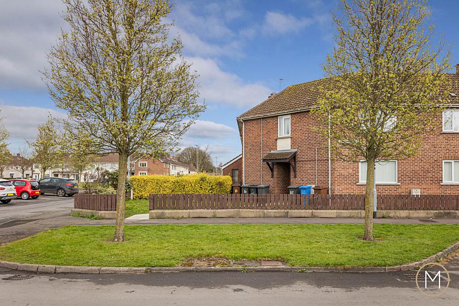 8a Greenview Way