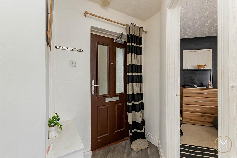 8a Greenview Way