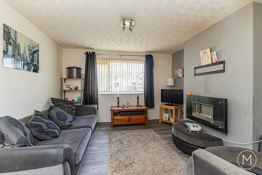 8a Greenview Way