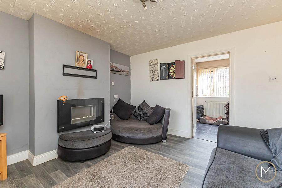 8a Greenview Way