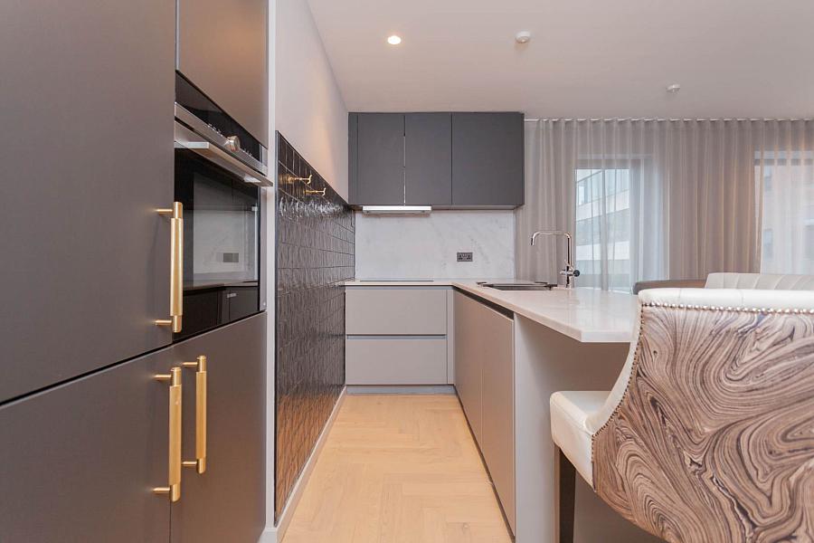 Apt 6 Fx Montgomery Street