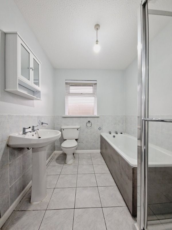 42 Thornlea 42 Thornlea