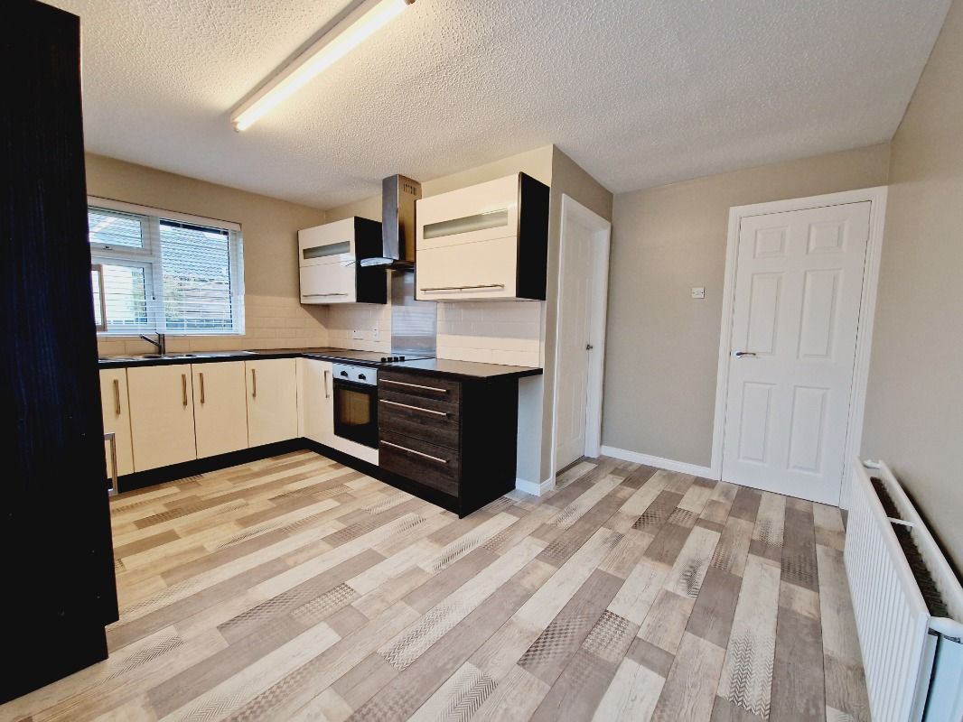 42 Thornlea 42 Thornlea