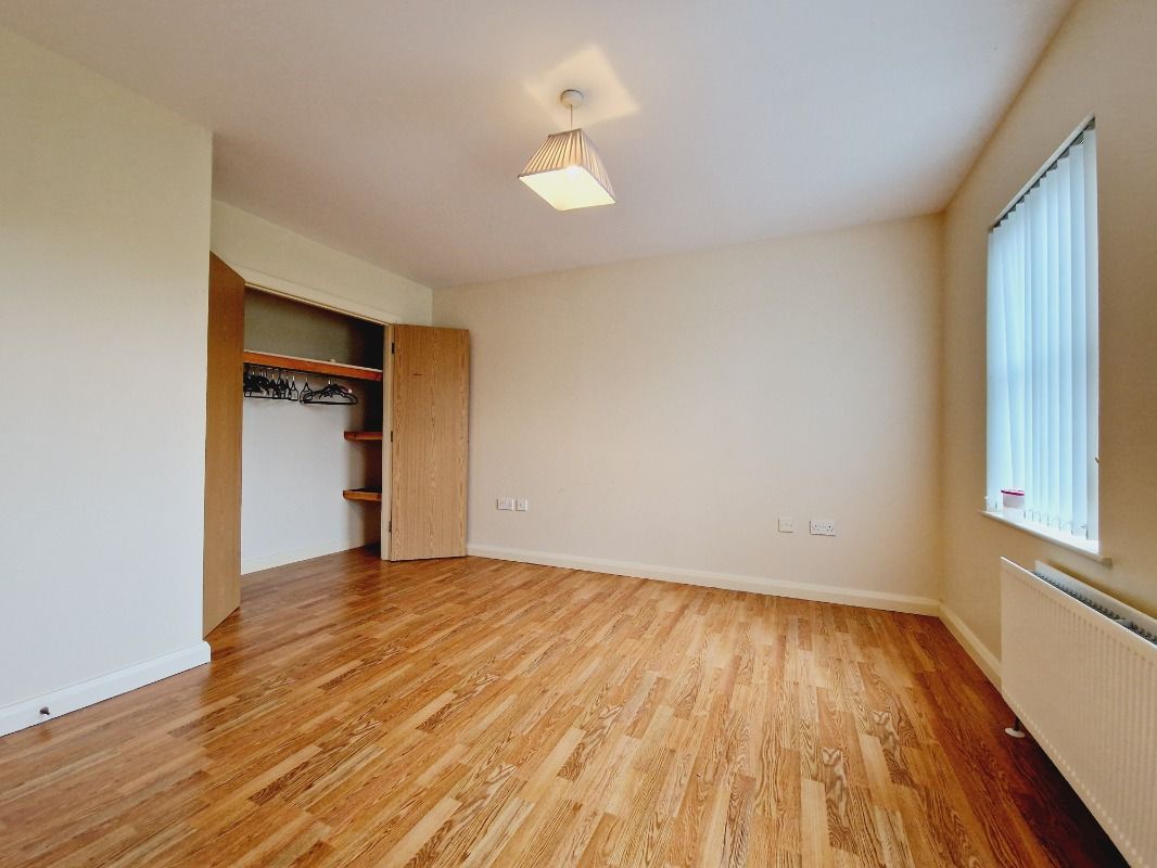 11 Highfield Close 11 Highfield Close