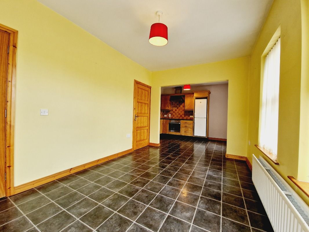 2 Lisnagort Court 2 Lisnagort Court