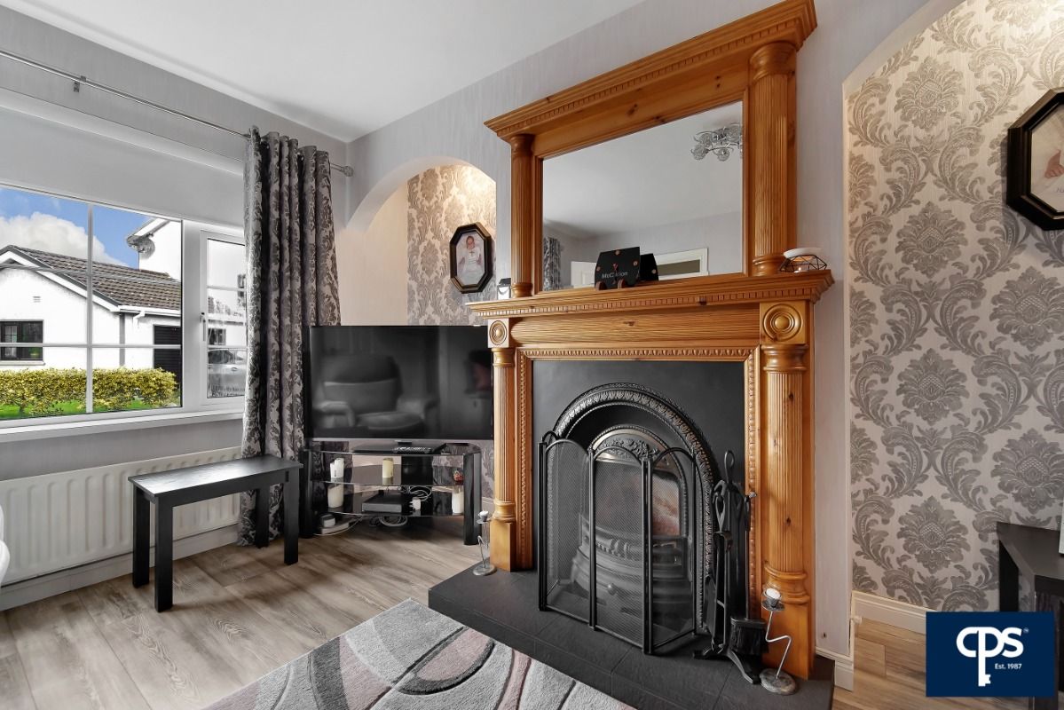 8 Grange Park, Newtownstewart