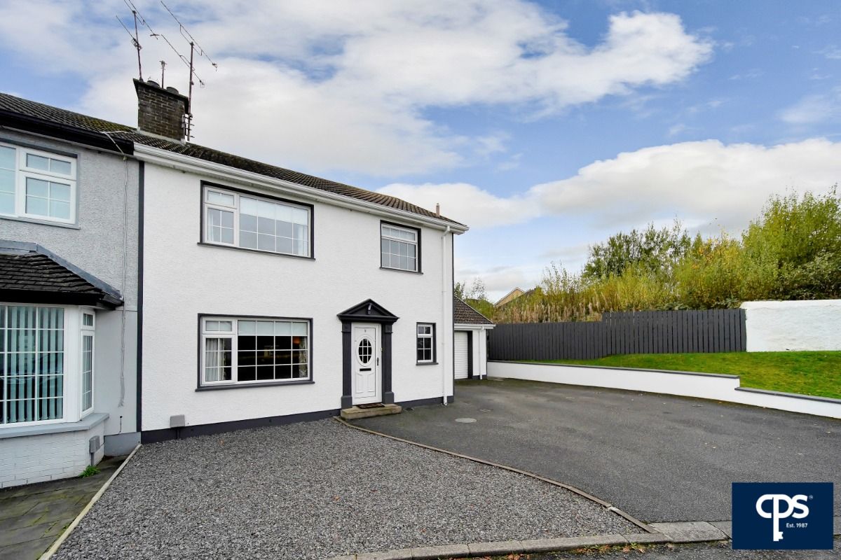 8 Grange Park, Newtownstewart