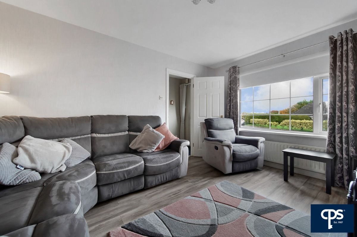 8 Grange Park, Newtownstewart