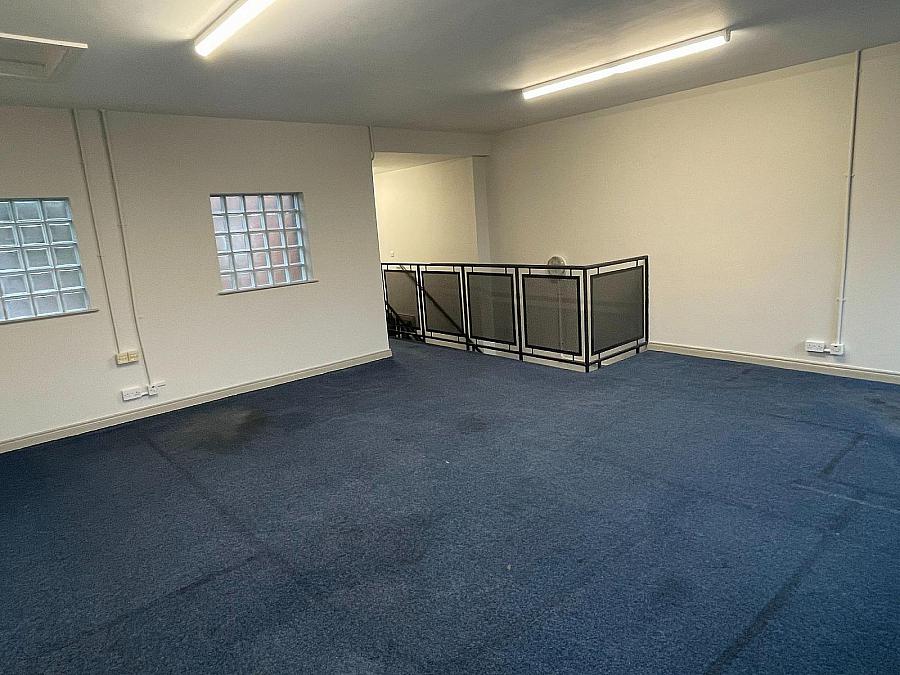 17 Smithfield Square