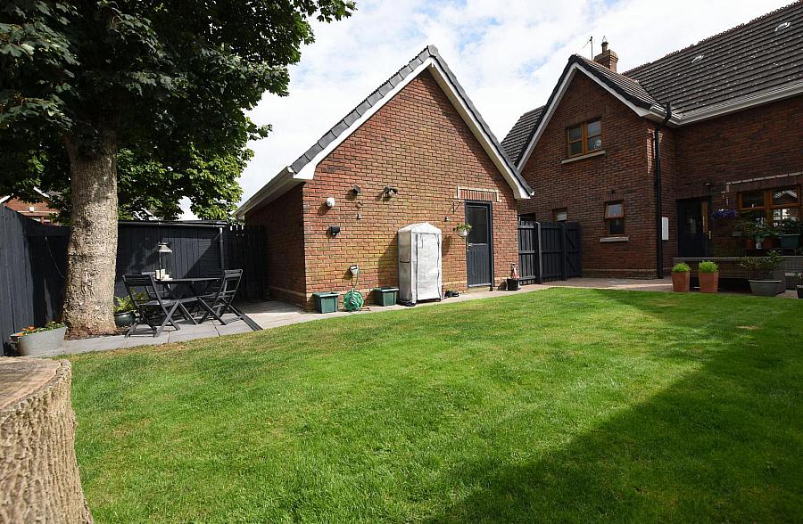 2 Henley Hall