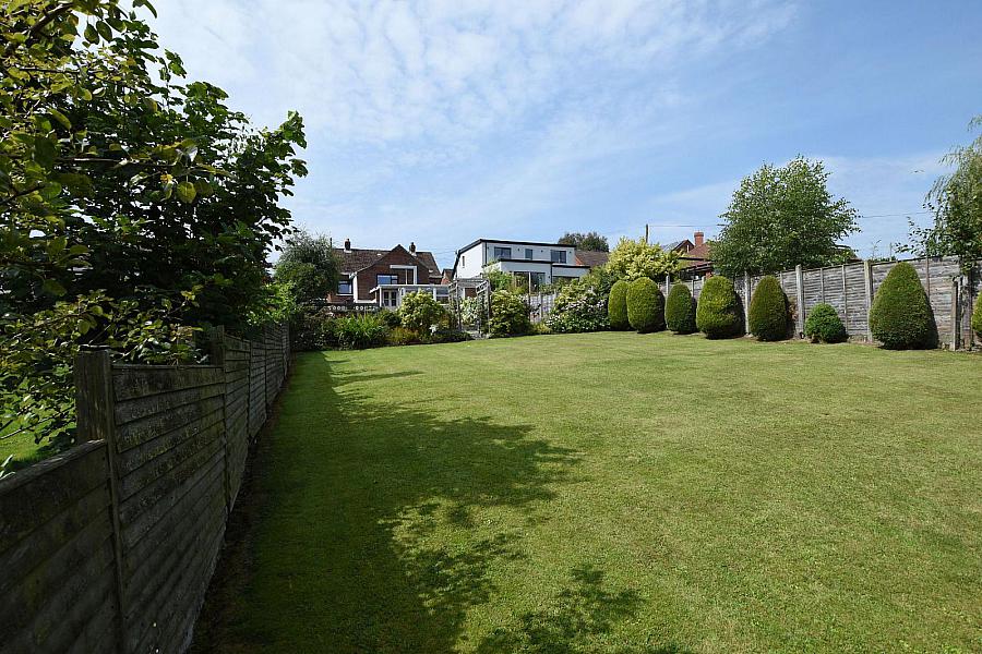 18 Carrisbrook Gardens