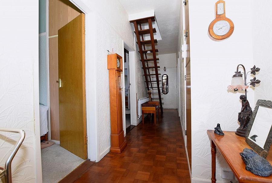 18 Carrisbrook Gardens