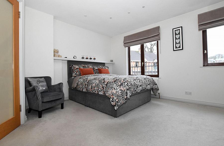 4 Harwich Mews