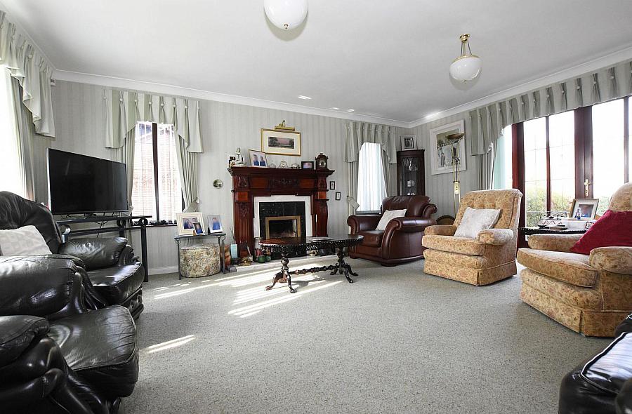 7 Ogles Grove
