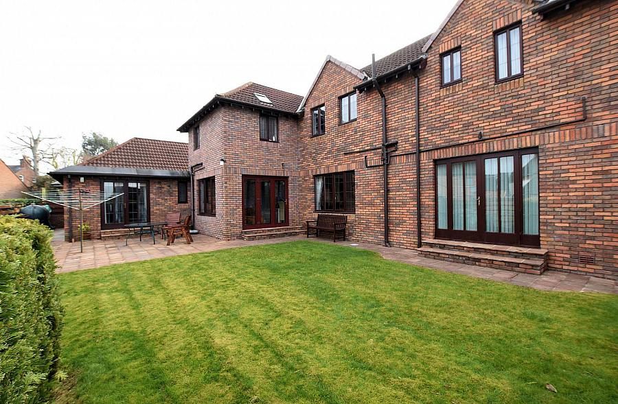 7 Ogles Grove