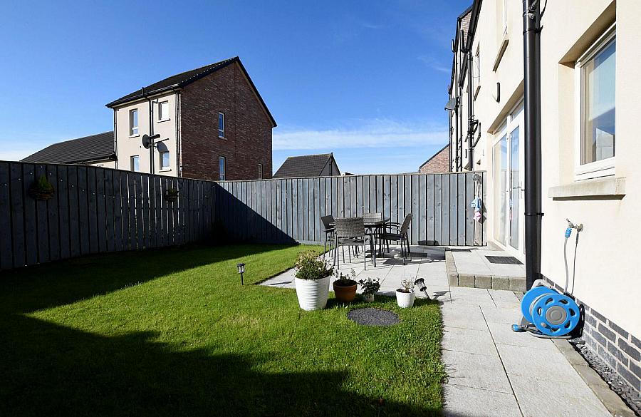 24 Alder Way