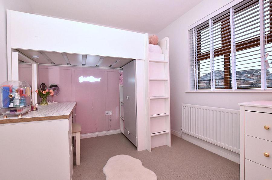 17 Killultagh Heights