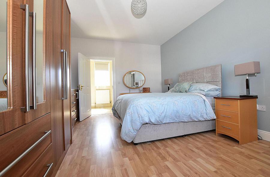 8 Lady Wallace Crescent