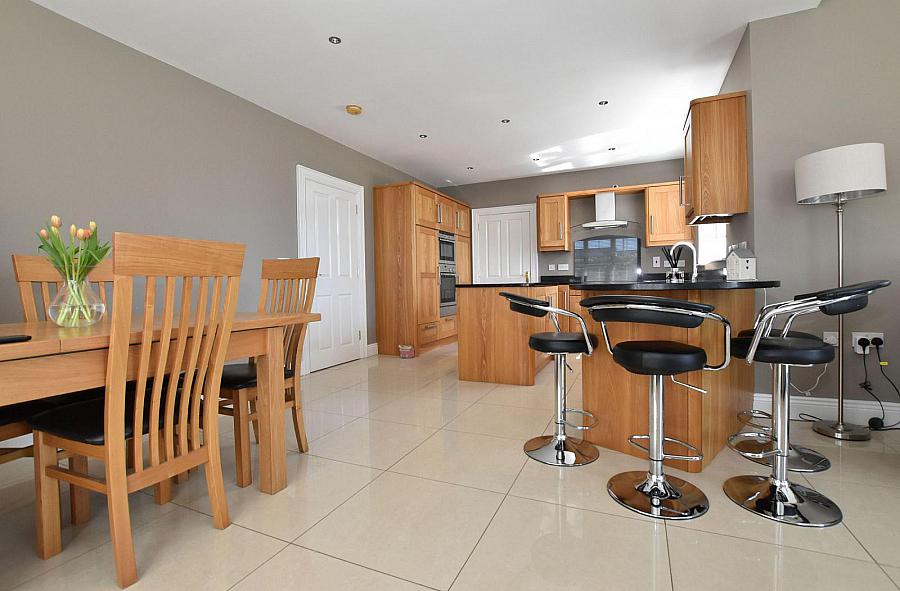 8 Lady Wallace Crescent