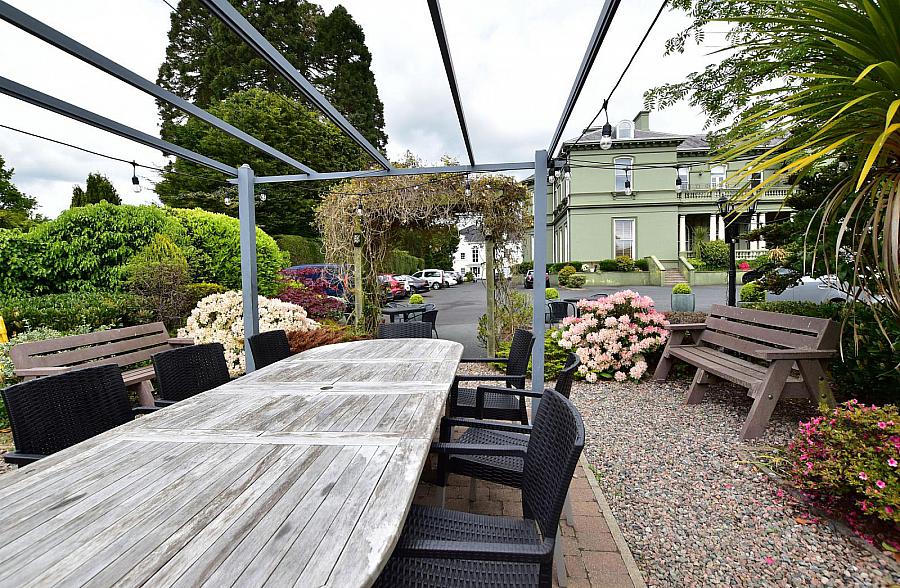 4 Glenmore Place
