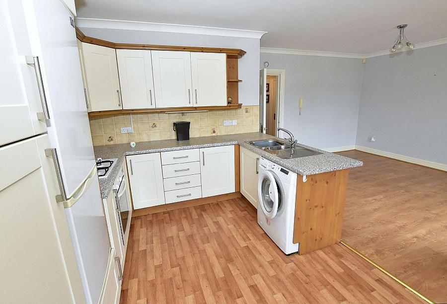 4 Glenmore Place