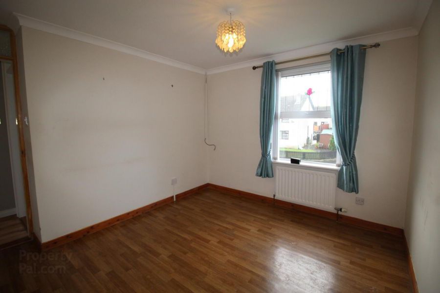 16 Larchfield Gardens