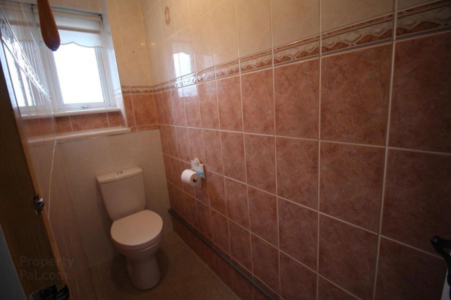 16 Larchfield Gardens