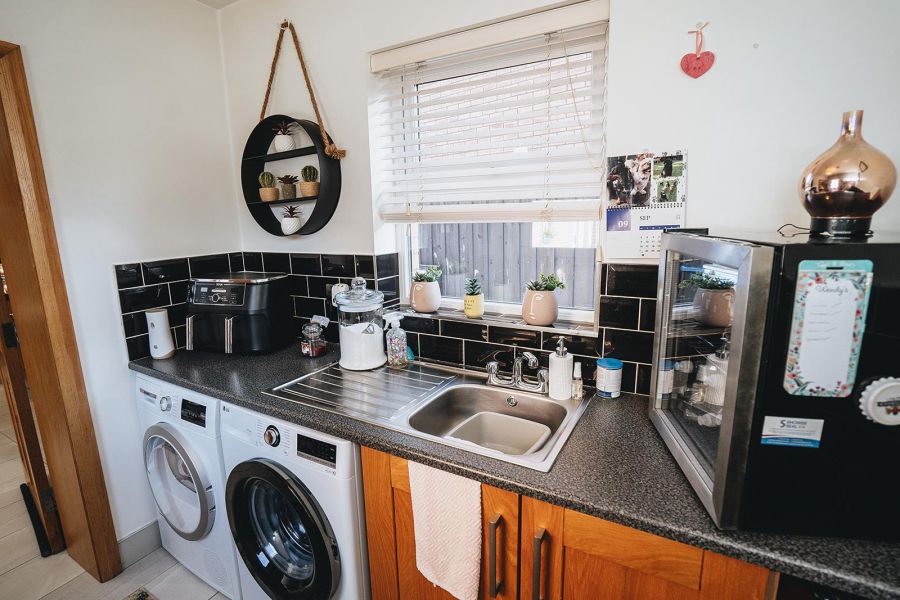 8 Knockbracken Grove