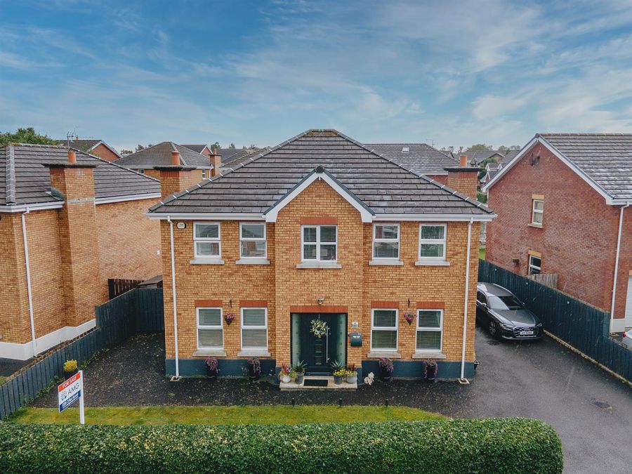 8 Knockbracken Grove,coleraine, BT52 1XQ