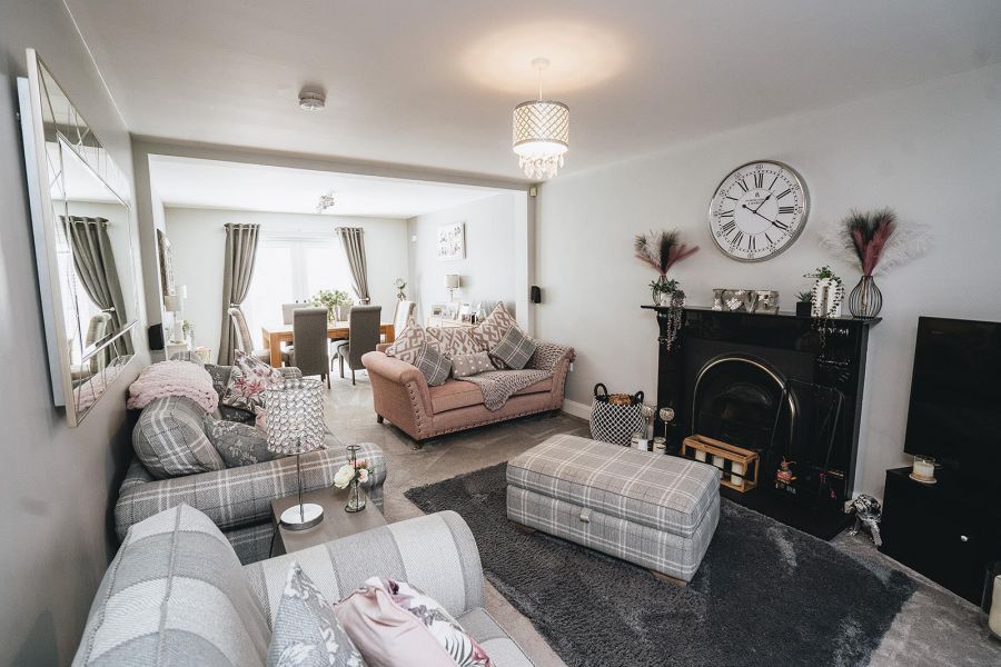 8 Knockbracken Grove