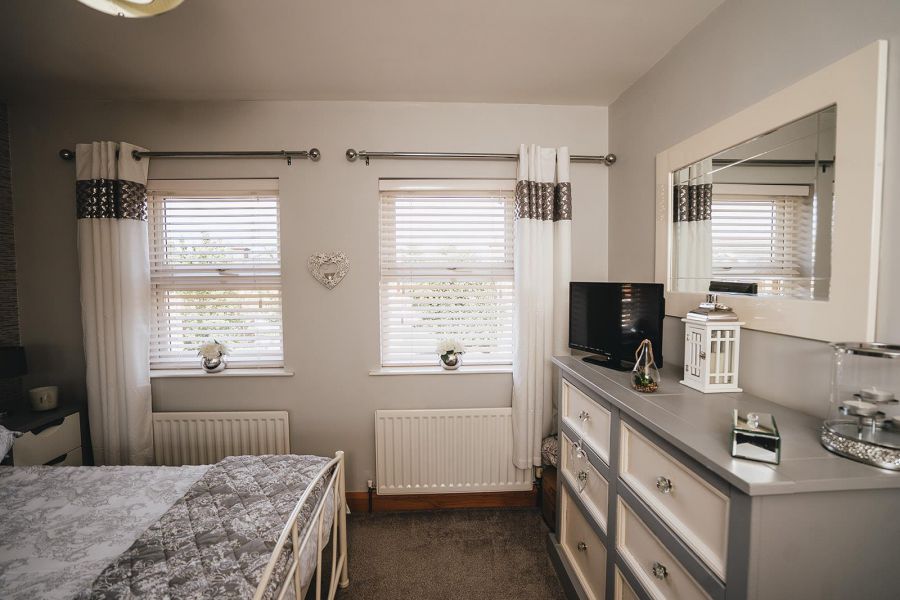 8 Knockbracken Grove
