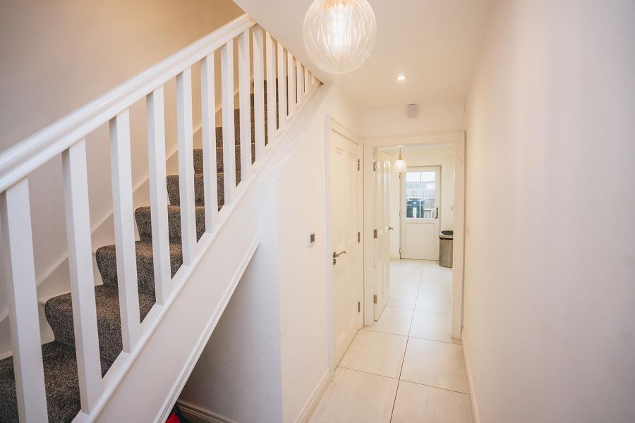 6 Cairn Hill