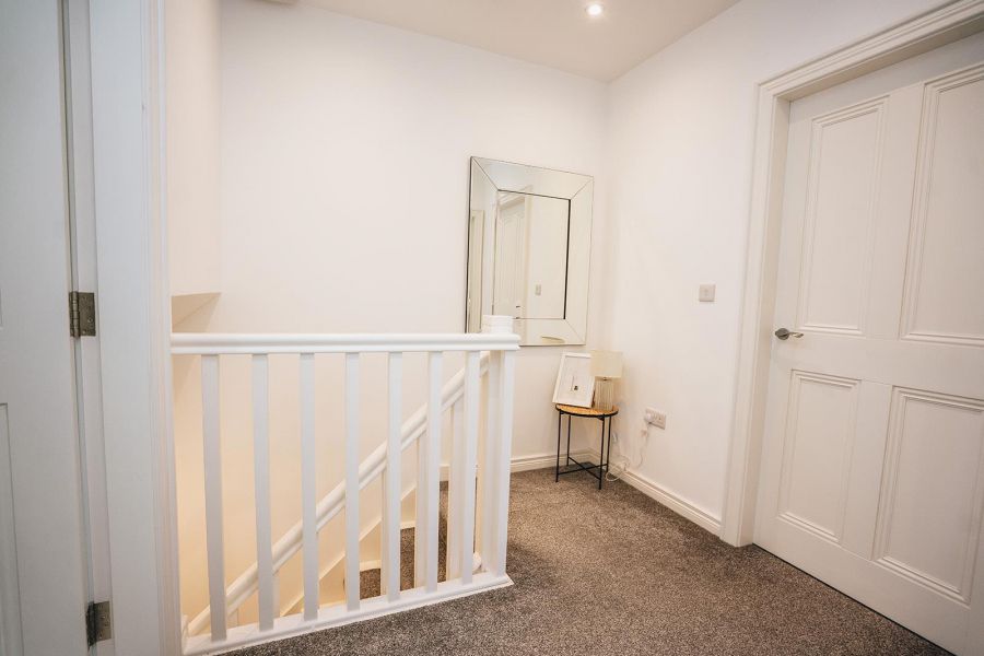 6 Cairn Hill