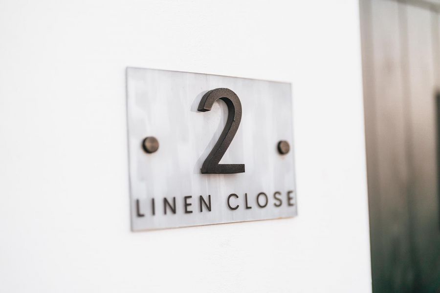 2 Linen Close