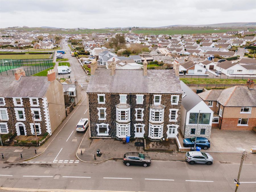 Apt 1C, 1 Clifton Terrace