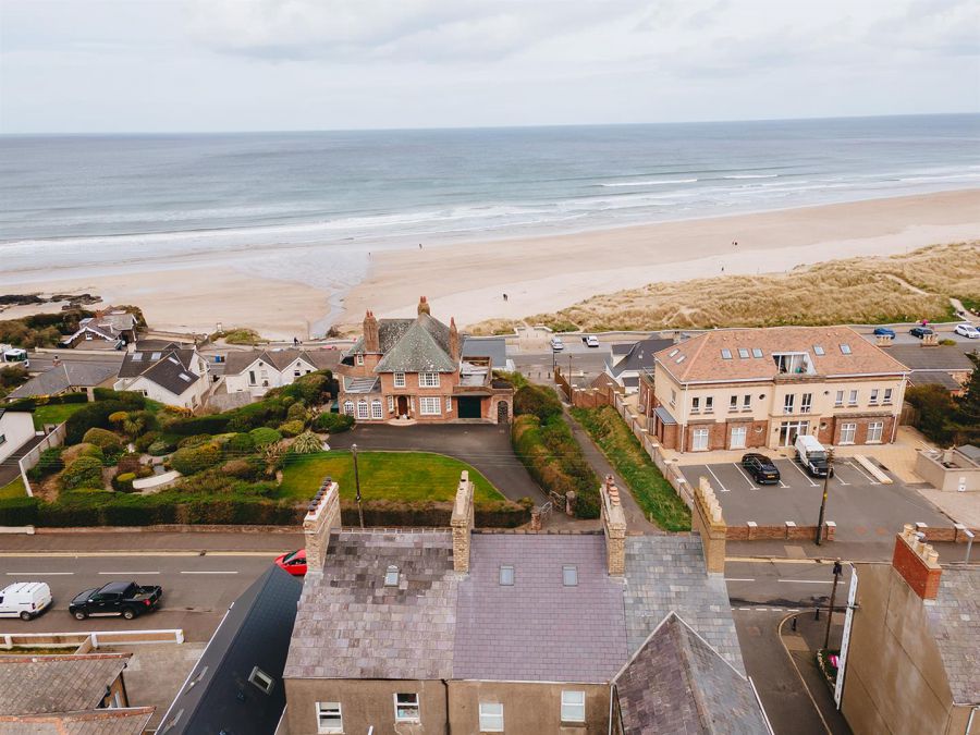 Penthouse, Apt 1D Clifton Terrace