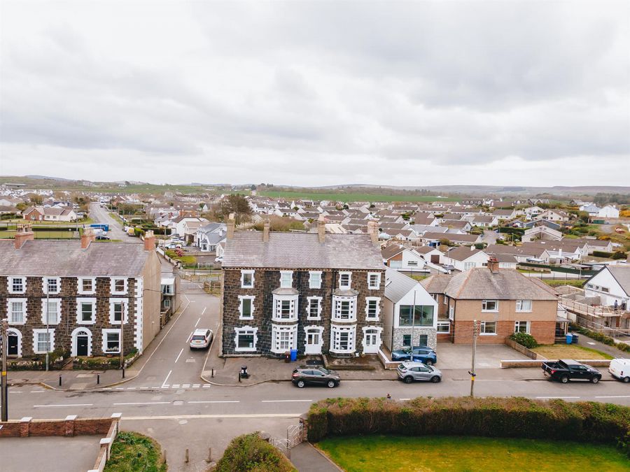 Penthouse, Apt 1D Clifton Terrace