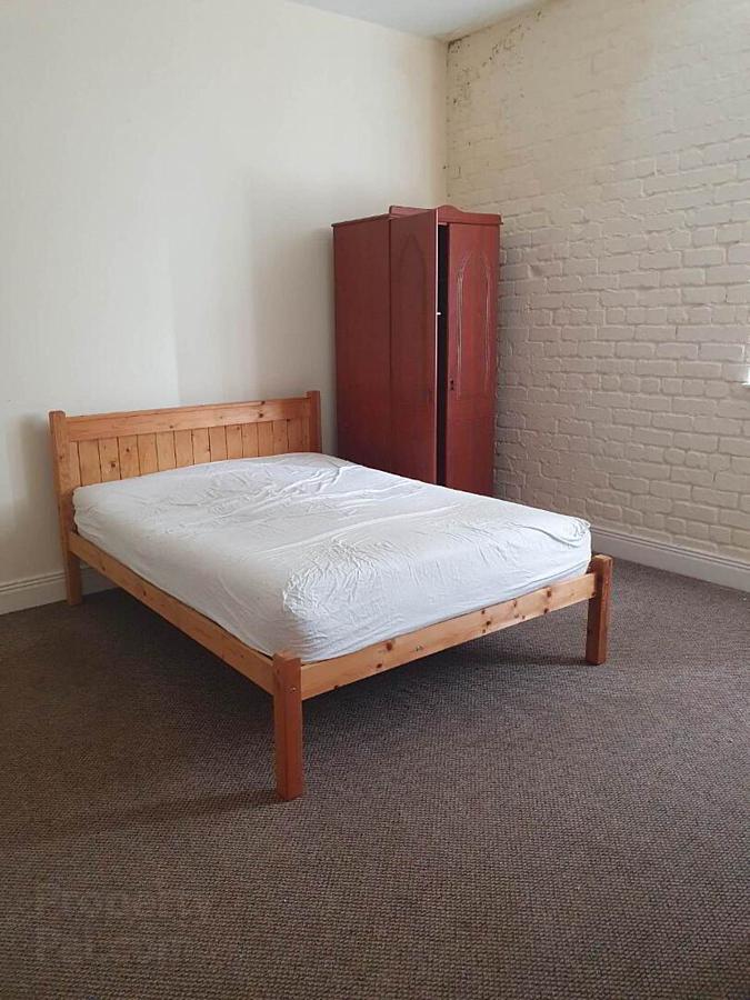 Apartment    Johnston & Allen