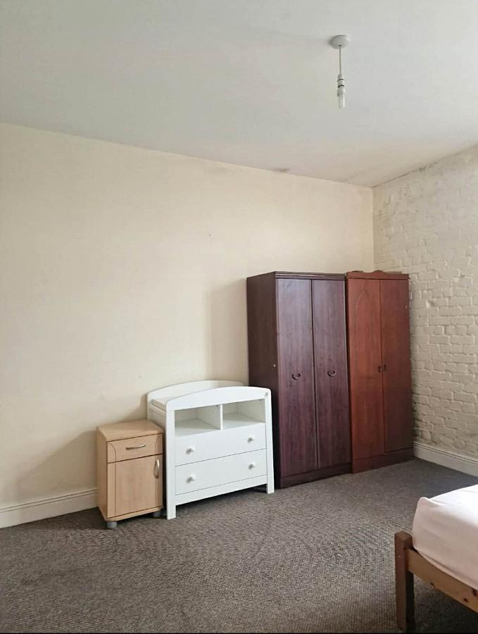 Apartment    Johnston & Allen