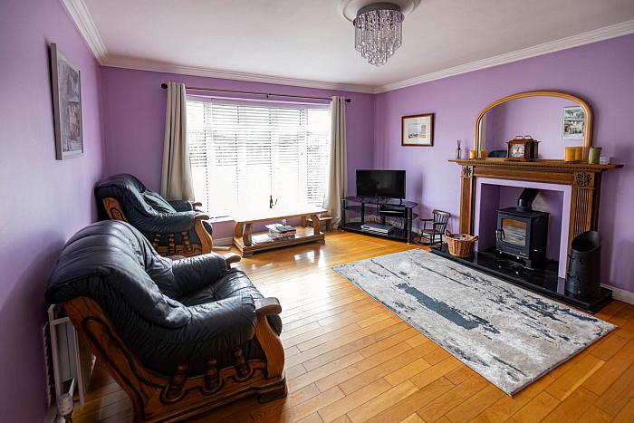 10 Ferngrove Avenue
